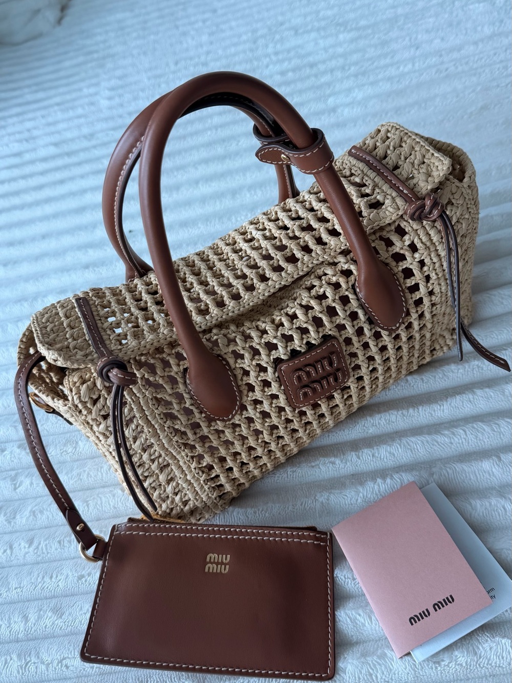 Miu Miu Tan Raffia handbag with Brown Leather Trim - Picture 2 of 5